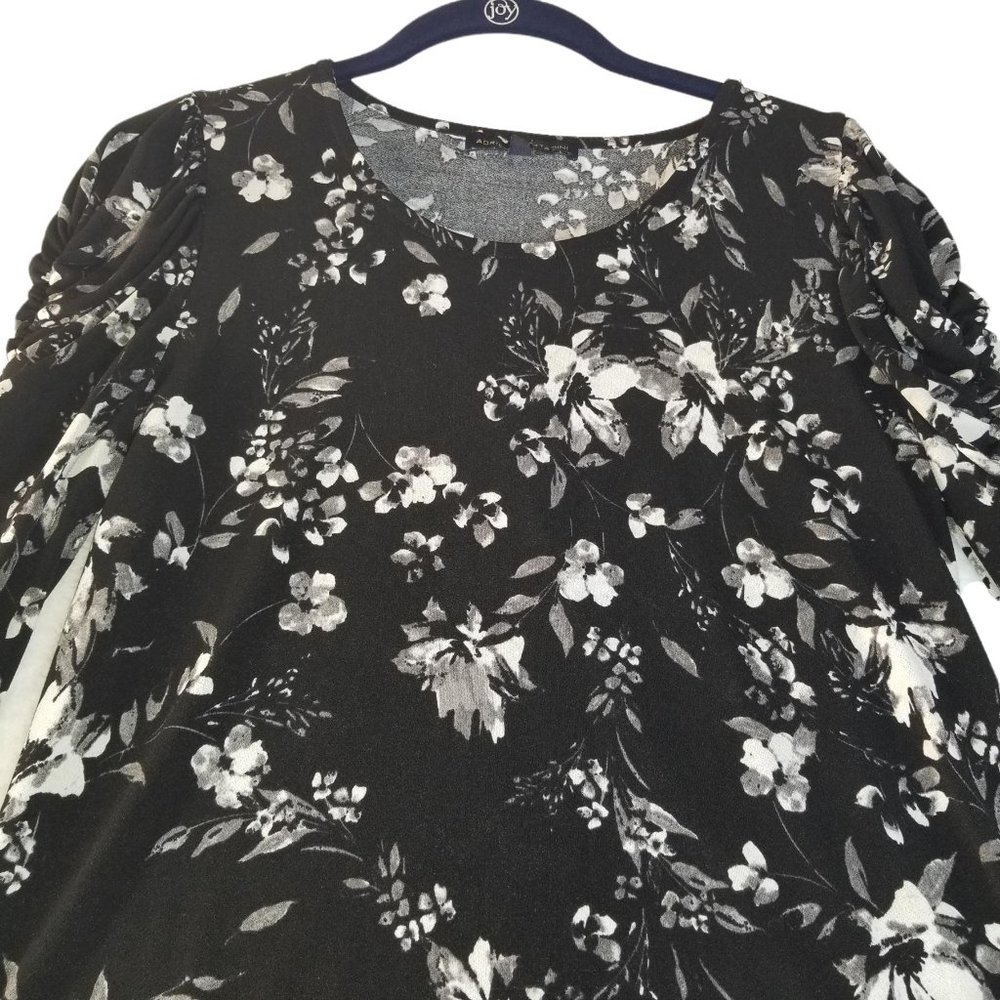 Adrienne Vittadini Size S black, gray & white floral blouse - Picture 3 of 11